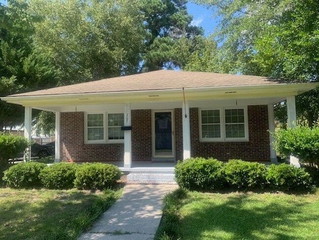 2-Bedroom, 1-Bath House - 2-Bedroom, 1-Bath House