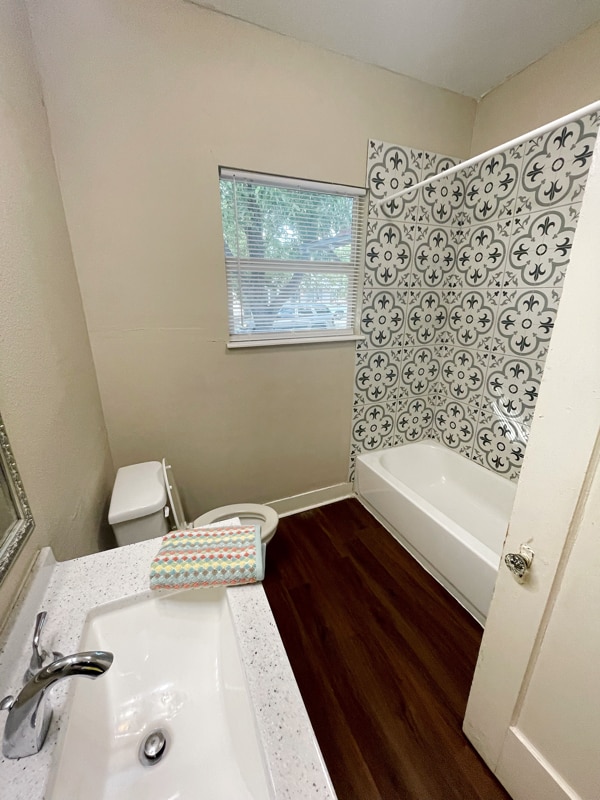 Photo - 1425 Quintana Rd