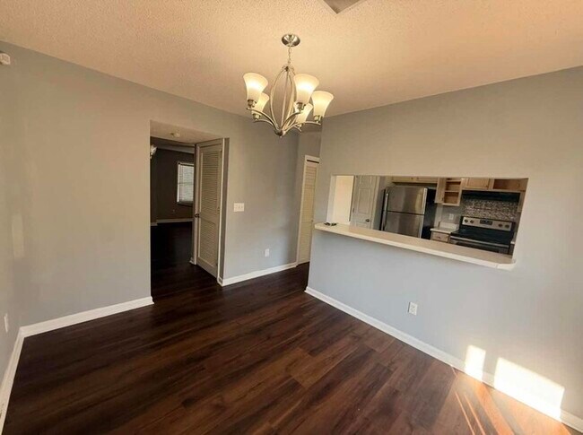 Photo - 5016 Cheshire Ct