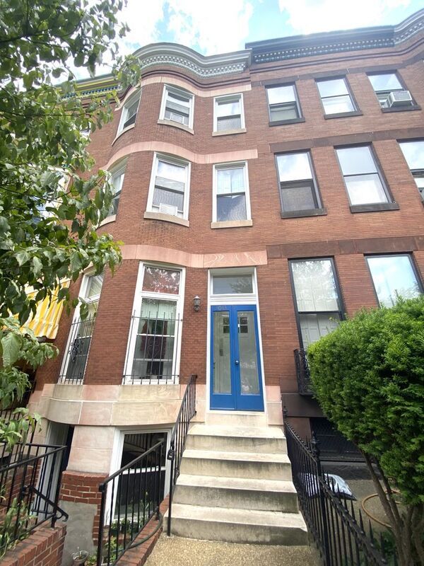 Photo - 3043 St Paul St Condo Unit C
