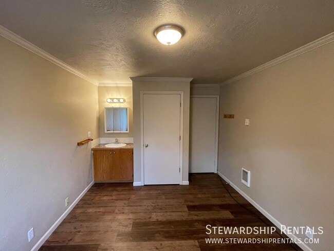 Photo - 1827 Harris St Unit 105