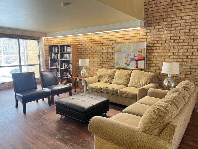 Photo - 444 N Clay Ave Unit 444 N Clay Ave