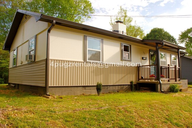 Photo - 107 W Newcomb Rd