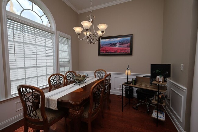 Photo - 2401 Rankin Cir
