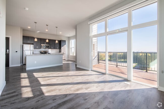 2BR, 2BA - 1117SF - Grand Park