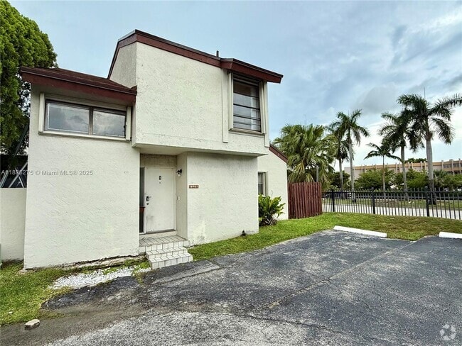 Building Photo - 9701 NW 5th Ln Rental