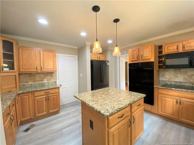 Photo - 601 Huske St