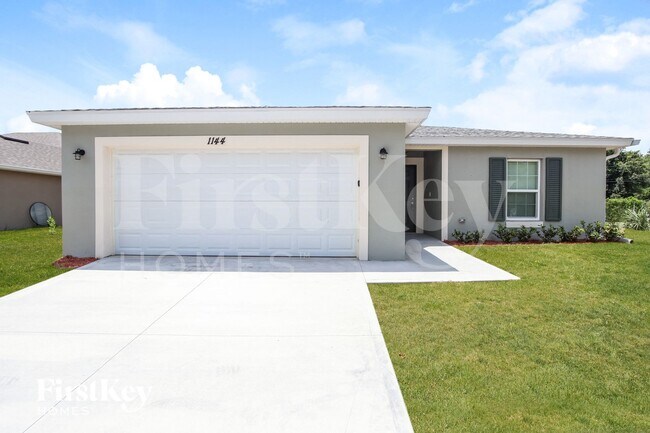 Photo - 1144 Genesee Ave SE