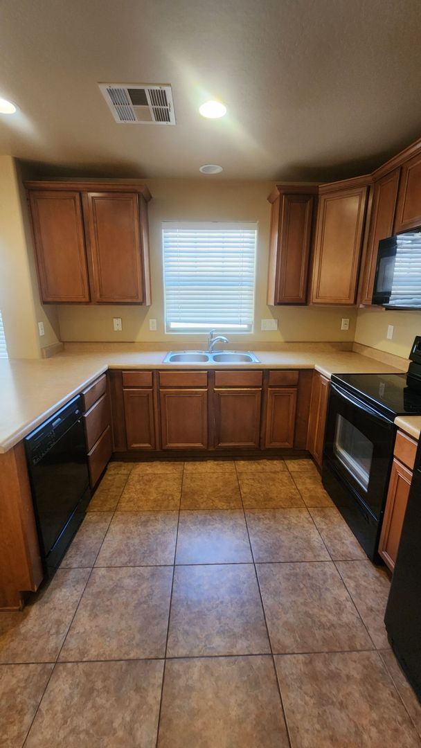 Photo - 3 Bed/2.5 Bath Great Gilbert Location