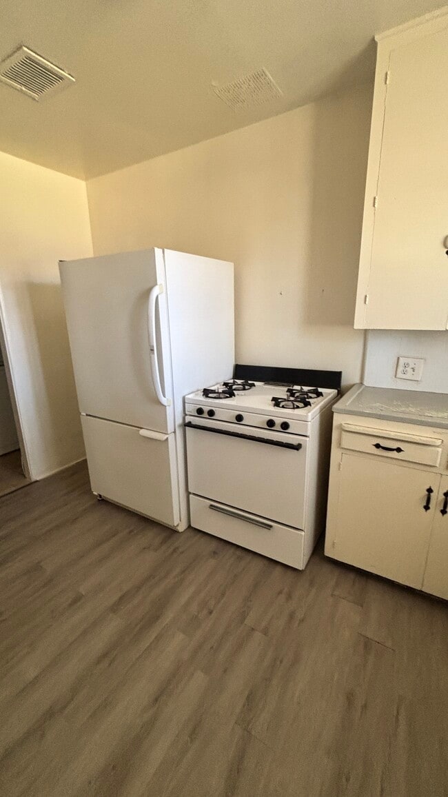 Kitchen - 1214 S Wilson St
