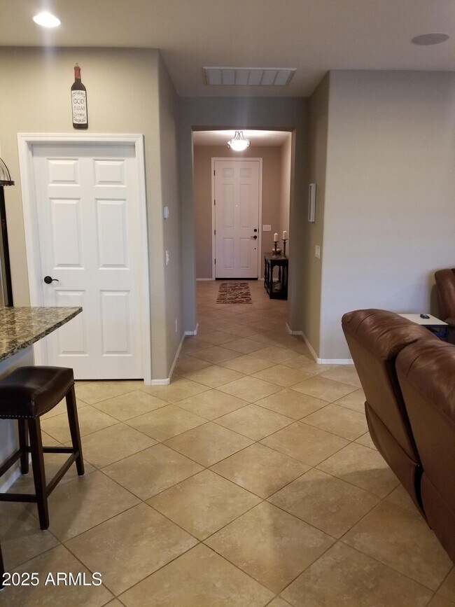 26881 W Utopia Rd