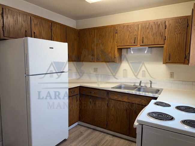 Photo - 808 E Canby St