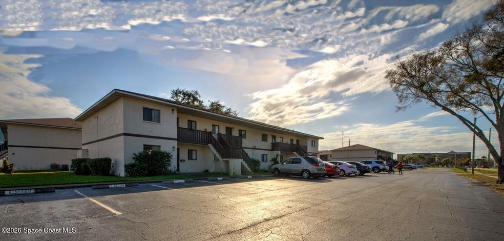 Photo - 1558 University Ln Unidad 505