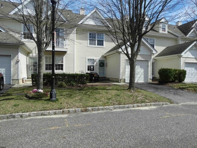 Building Photo - 18 Lighthouse Ct Unit 18