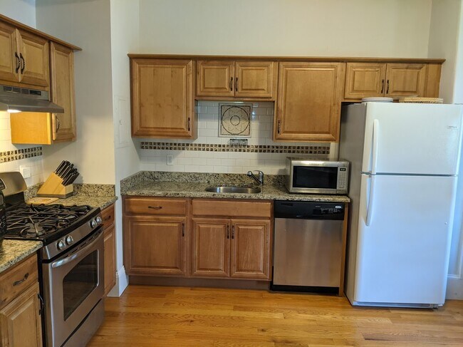 Photo - 287 Elliot St Unit 11