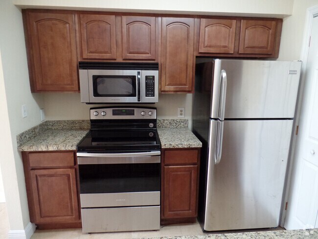 Building Photo - 2331 NW 33rd St Rental
