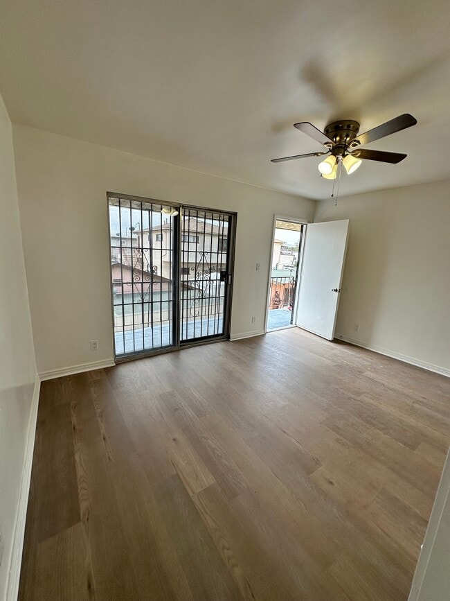 Building Photo - 3506 12th Ave Unit 3 Rental