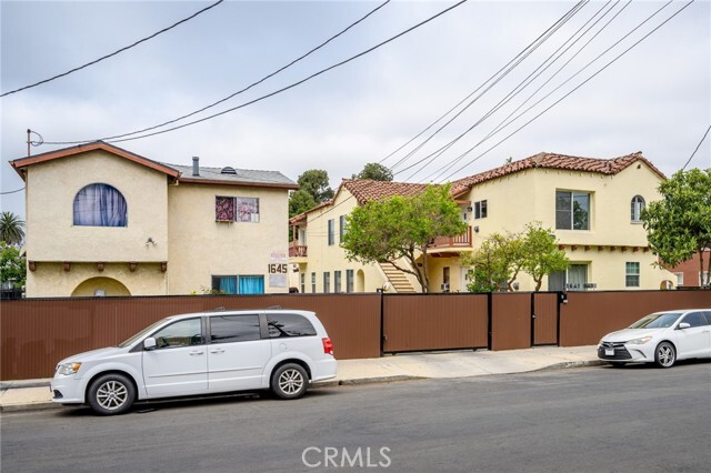 Building Photo - 1643 S Catalina St Unit 1/4