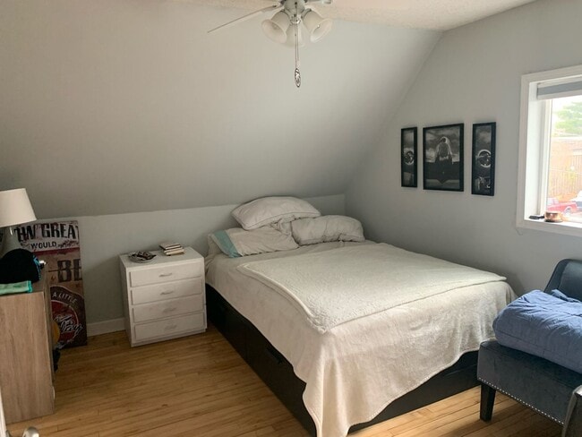 Photo - Single Family Home in Bryn Mawr - 3 bed 2 bath!