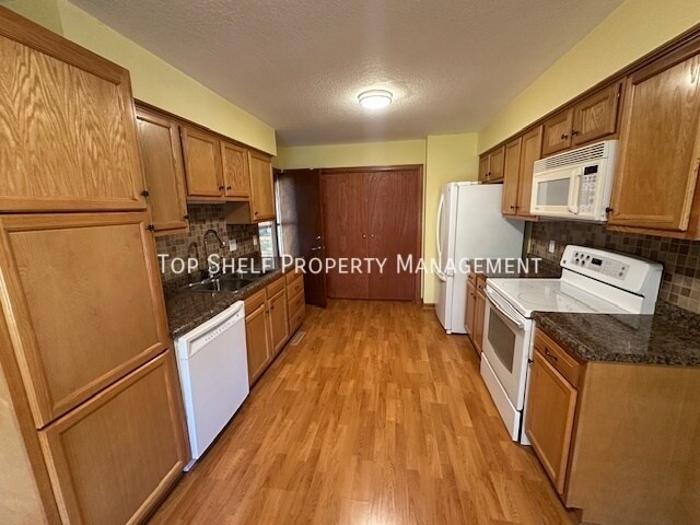 Photo - 312 NE Harvey St