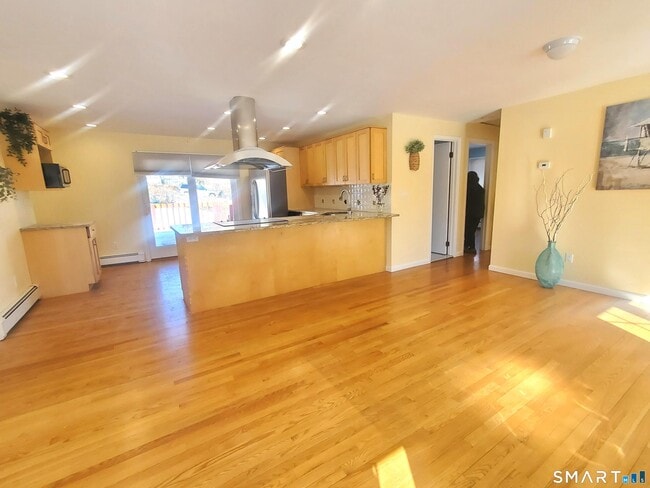 Photo - 42 County St