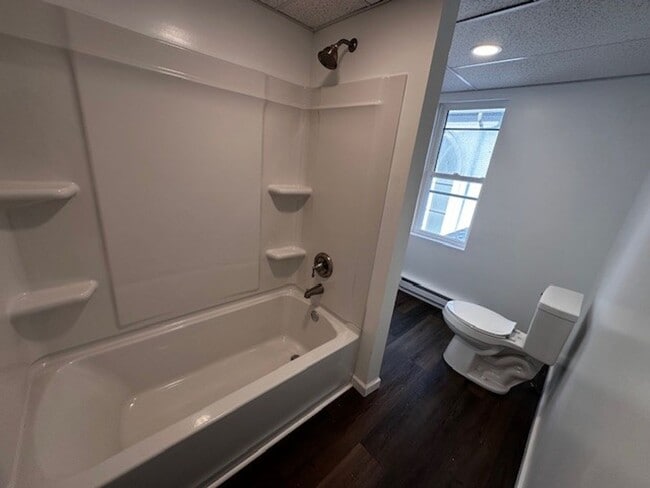 Photo - 140 E Market St Unit Apt 4