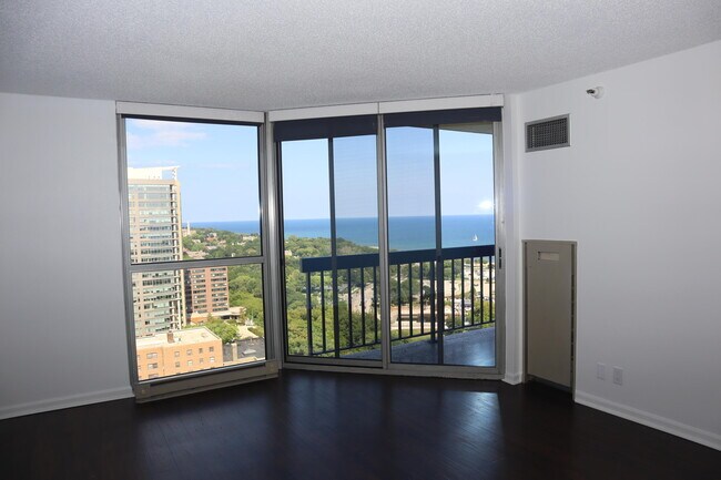 Photo - 1660 N Prospect Ave