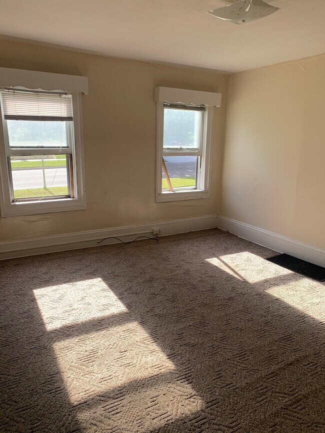 603 2nd Ave Unit 6BR/2BA