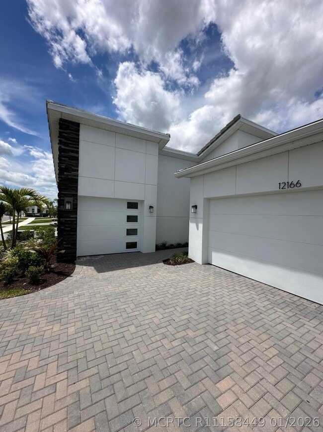 12166 Viridian Blvd