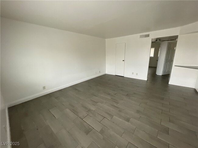 Photo - 4961 Apollostar Ct Unidad 3