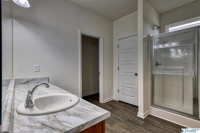 Photo - 115 Lincoln Gray Cir