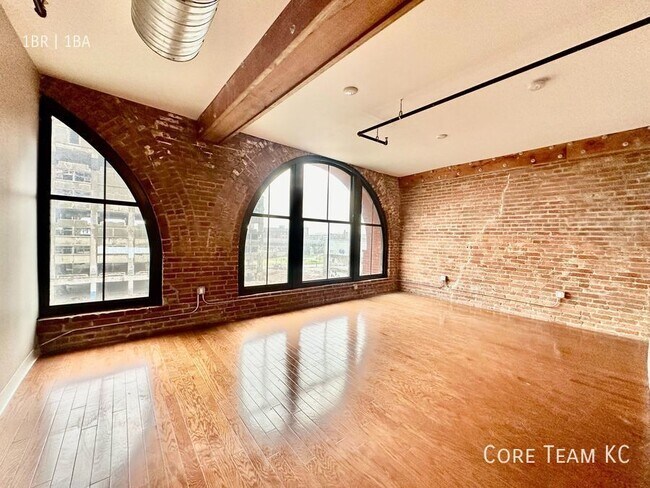 1 Bedroom at Murdock Lofts - 1 Bedroom at Murdock Lofts Unit 404