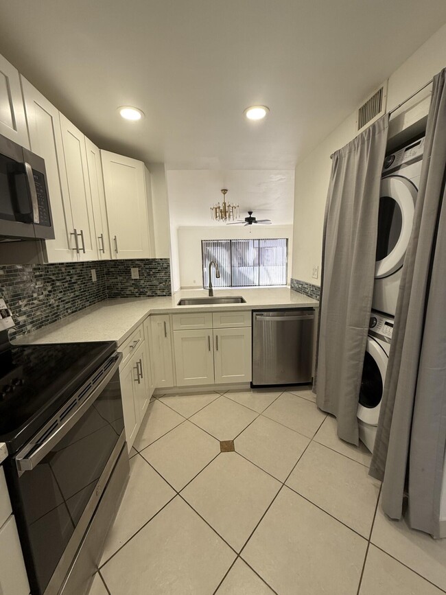 Photo - 153 W Laurel Dr Unit 1003