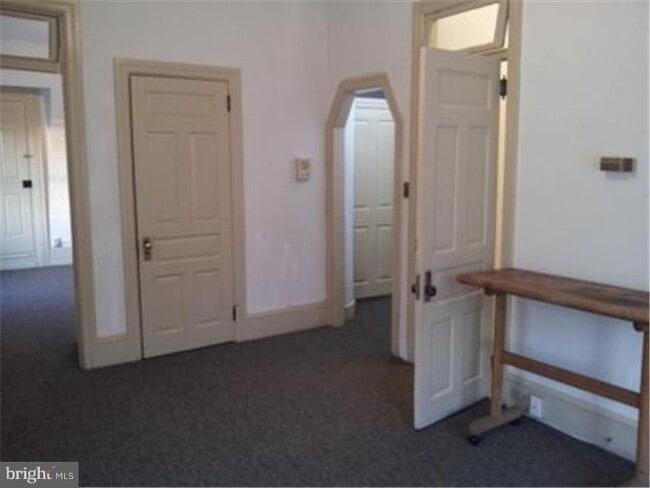 Photo - 421 E High St