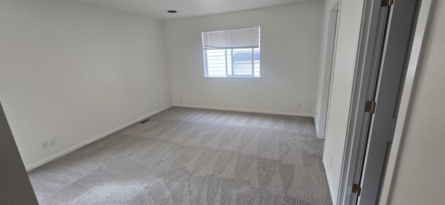 Photo - 10824 NE 144th Ct