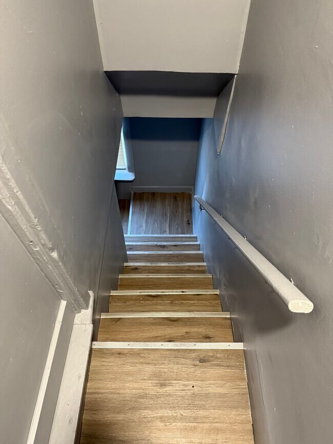 Photo - Two bedroom House available now!!! 109 1/2 S. Jackson St Section 8 accepted!