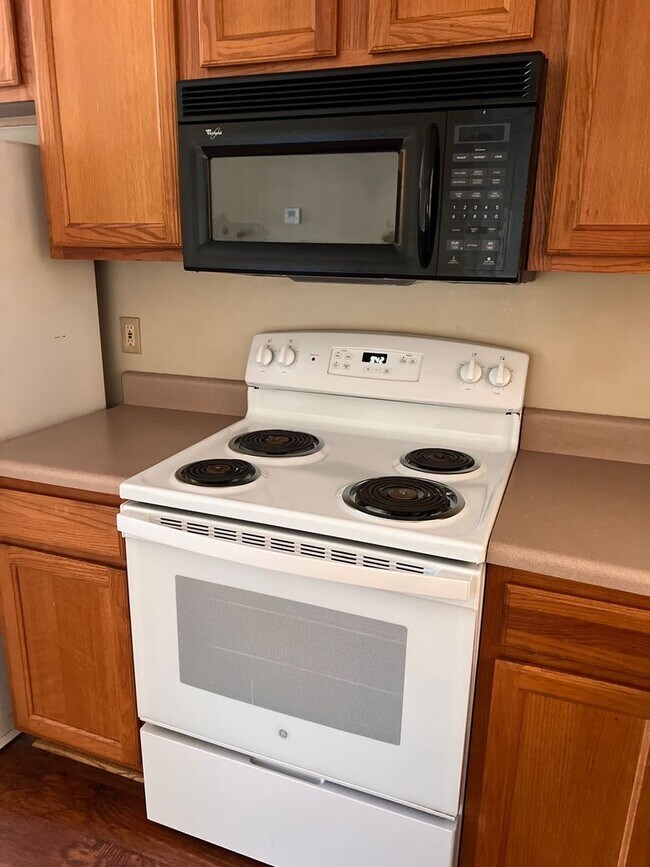 Photo - Taleeda 450-452 Unidad 452