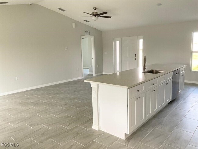 Photo - 1708 NE 33rd Ln