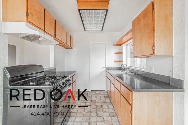 Photo - 476 1/2 Crane Blvd Unit 476 1/2