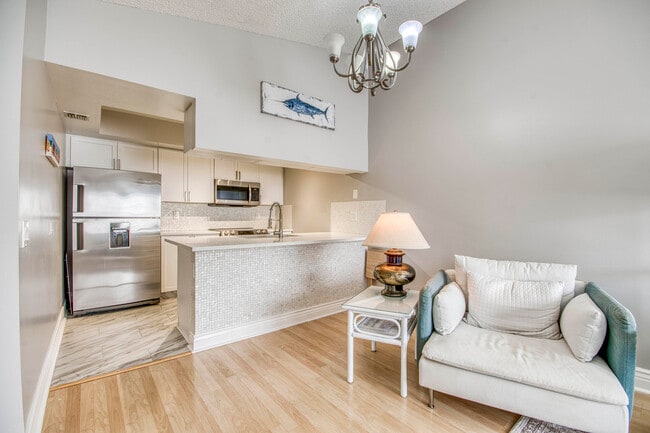 Photo - 619 Waterside Dr