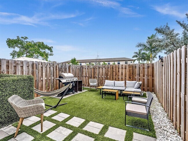12209 NW 24th Pl