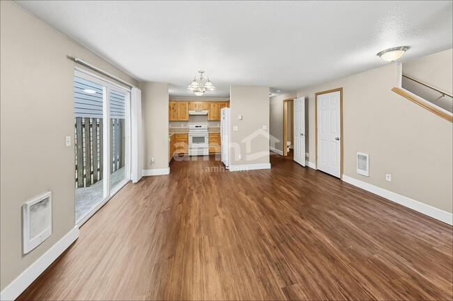 Photo - 2132 E Third Street