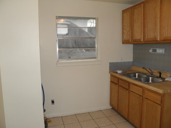 Photo - Uptown Court Apartments
