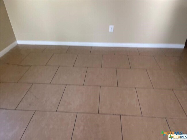 Building Photo - 4307 Cambridge Dr