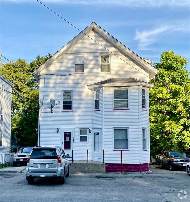 Building Photo - 125 Broadway Unit 1R Rental