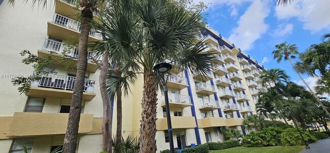 Photo - 801 NW 47th Ave Unidad 120w