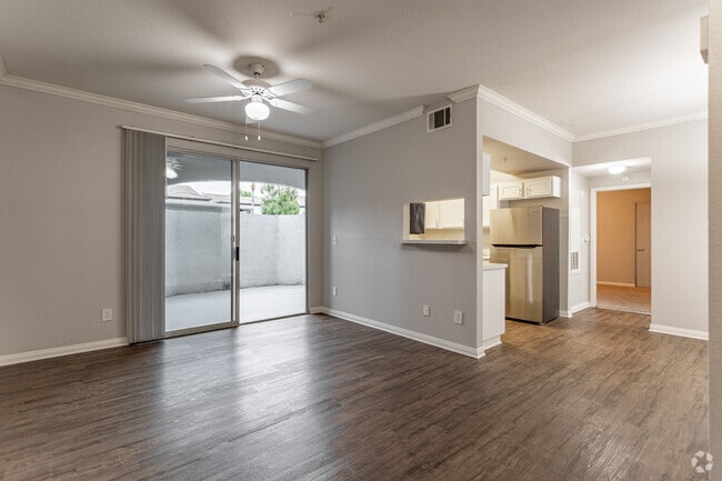 1BR, 1BA - 741SF