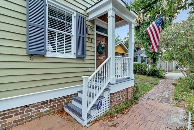 Building Photo - 513 E Harris St Rental