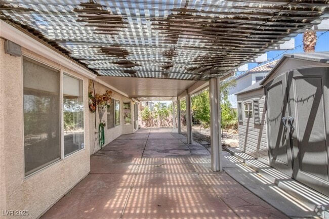 Building Photo - 8054 Coronado Coast St Rental
