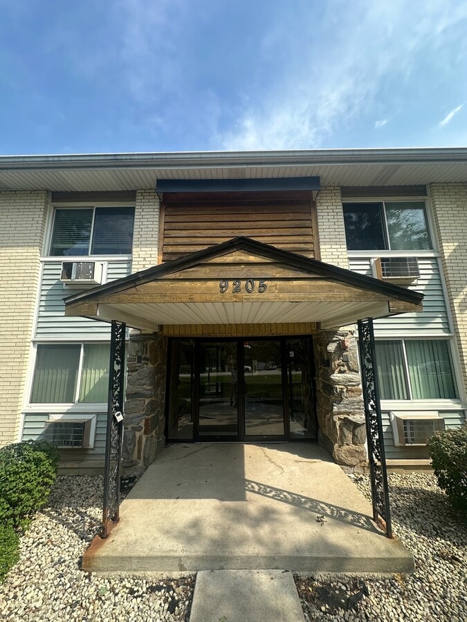 Photo - 9205 Potter Rd Unit 1a